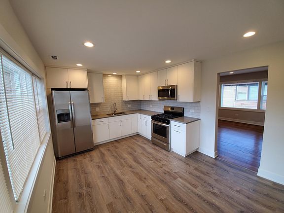 4th image of 2070 N 17th Ave #2W