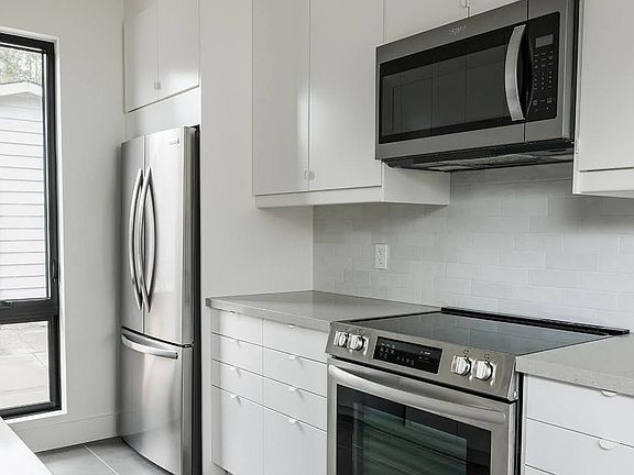 3rd image of 411 Annette St #R