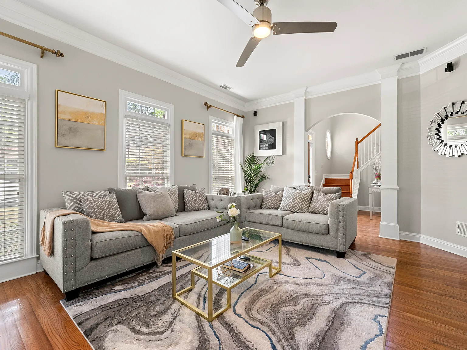 4 bed, 2.5 bath, 2408 sqft, $6,500 — Photo 3