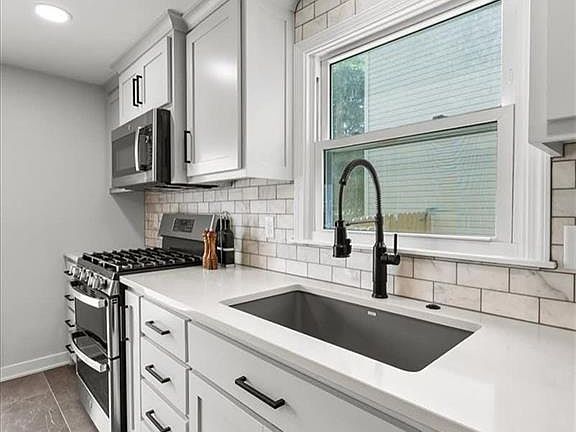 3rd image of 10603 W 98th Ter