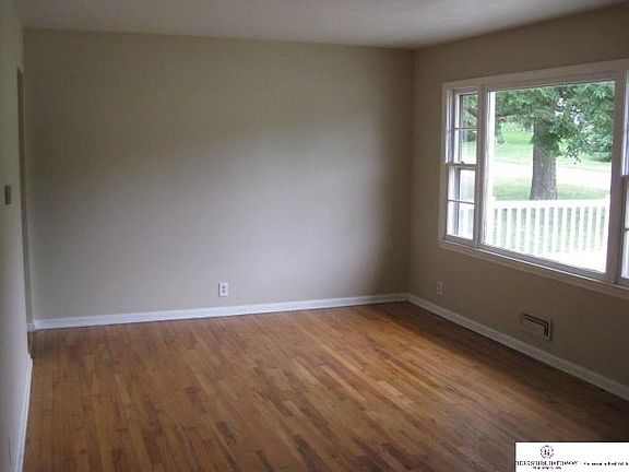 2nd image of 8803 Lake St