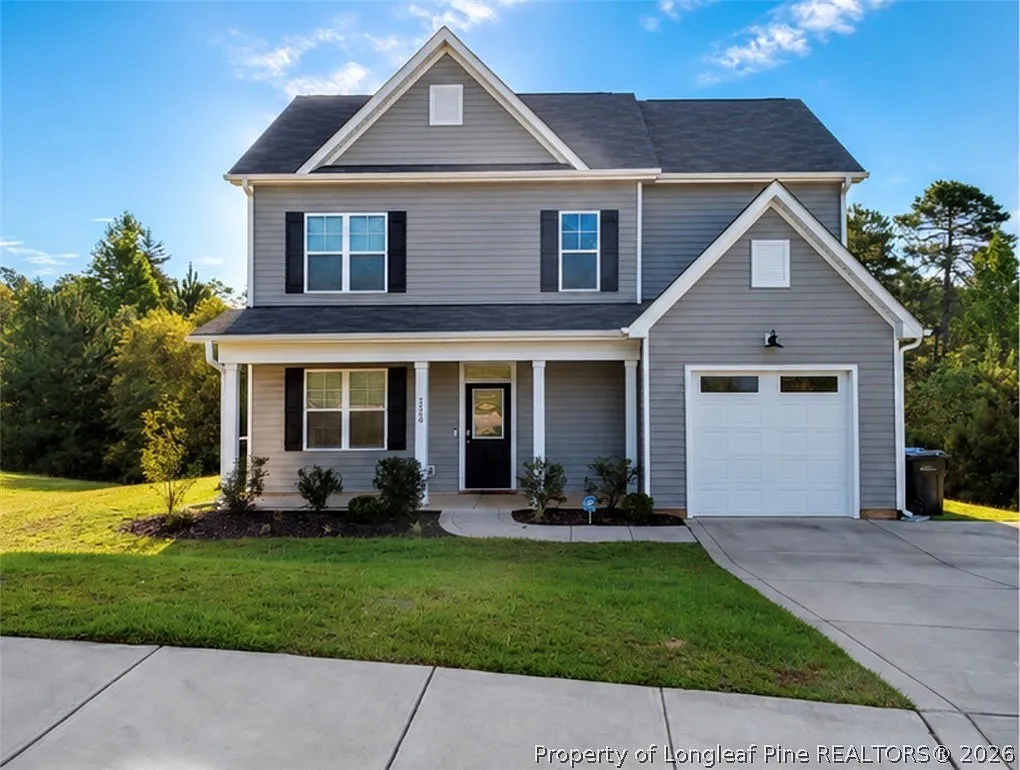 3 bed, 2.5 bath, 1600 sqft, $2,200 — Photo 1