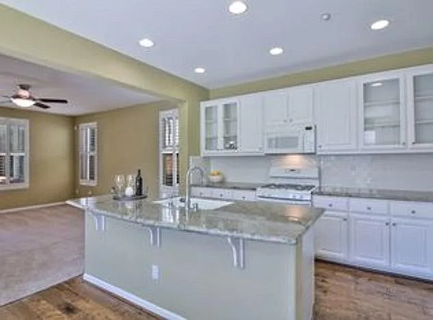 2743 Cathedral Cir — Photo 4