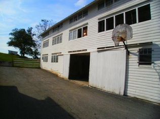 262 Snake Hill Rd, Bird In Hand, PA 17505