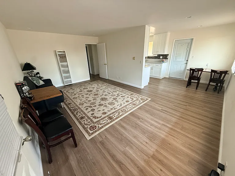 1124 N Garfield Ave #F — Photo 3