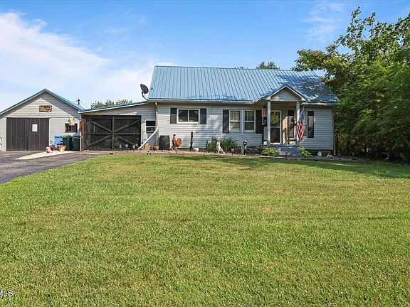 2nd image of 319 Old Stage Rd