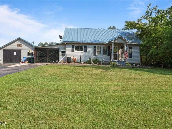 319 Old Stage Rd, Surgoinsville, TN 37873