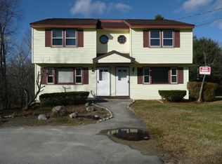 32 Barretts Hill Rd, Hudson, NH 03051
