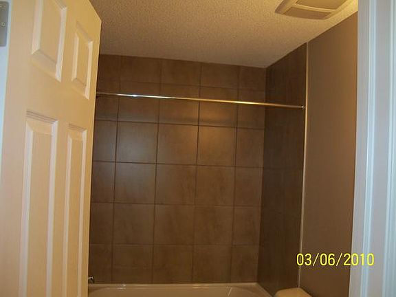 4th image of 325 3rd St SE #212