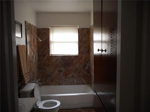 4th image of 6592 Lazy River Dr