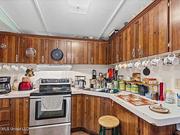 3rd image of 151 Tom Hempstead Rd