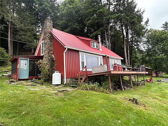 2nd image of 507 Buckhorn Lake Rd