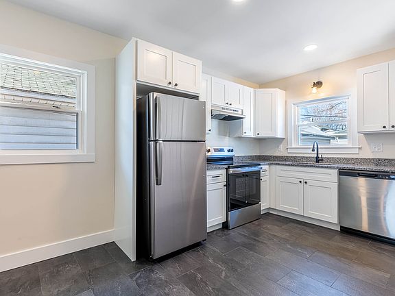 4th image of 1739 Gondert Ave