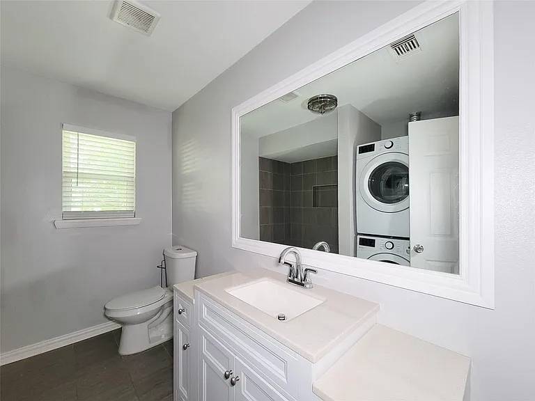2513 Kowis St #B — Photo 16