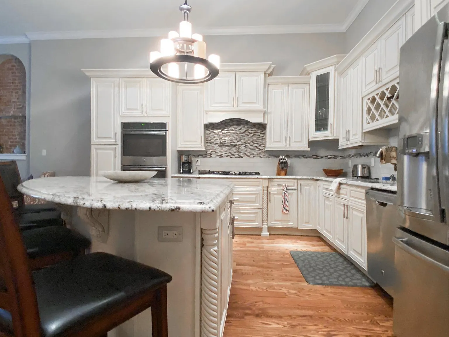 4 bed, 3.5 bath, 2690 sqft, $7,800 — Photo 3