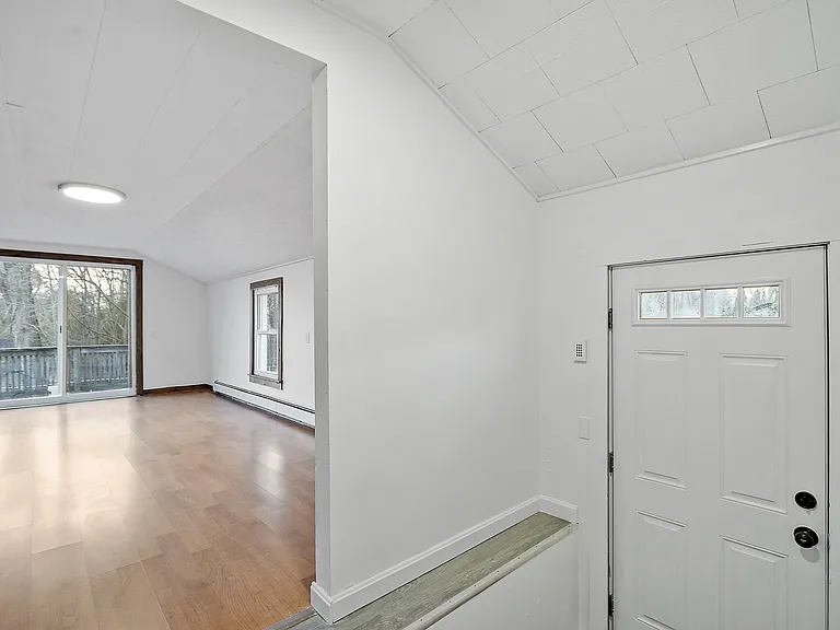 47 Railroad Ave #2 — Photo 3