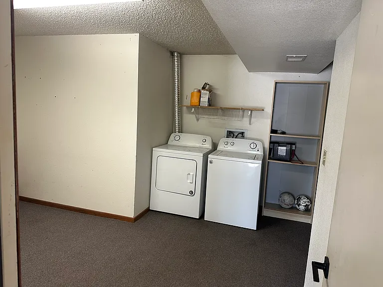 1156 Mormon Trek Blvd — Photo 11