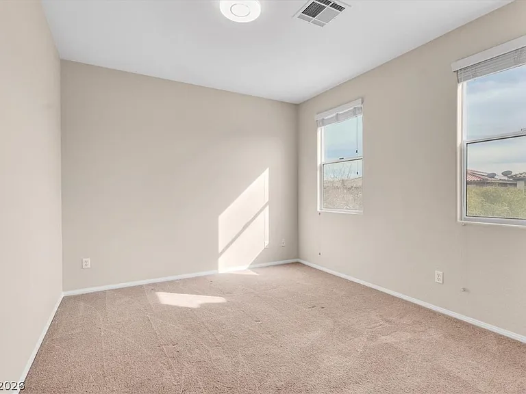 7658 Engleberg Ave — Photo 20