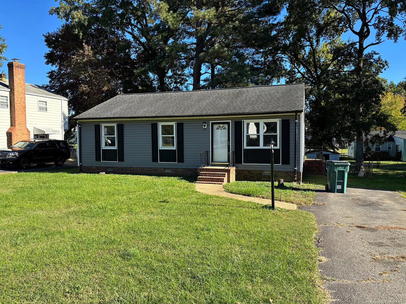 3 bed, 1.5 bath, 1120 sqft, $2,150 — Photo 1