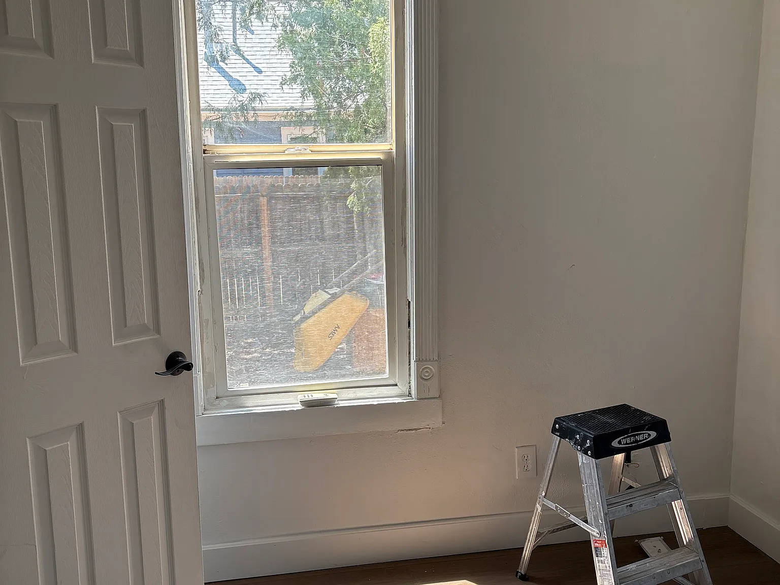 2 bed, 1200 sqft, $2,400 — Photo 3