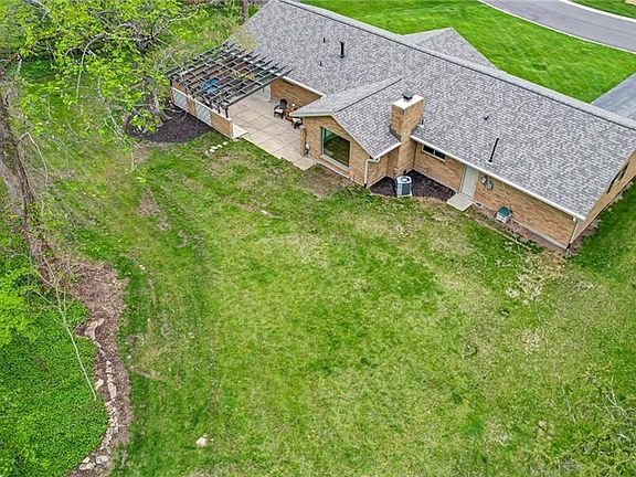 3rd image of 540 Deauville Dr