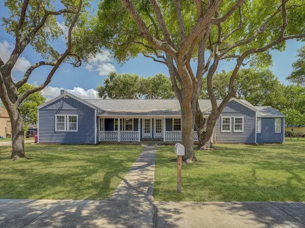 1114 W 5th St, Freeport, TX 77541