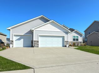 3024 NW Reinhart Dr, Ankeny, IA 50023