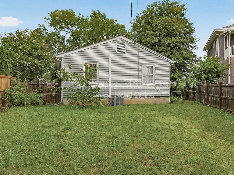 3322 Woodrow Ave — Photo 19
