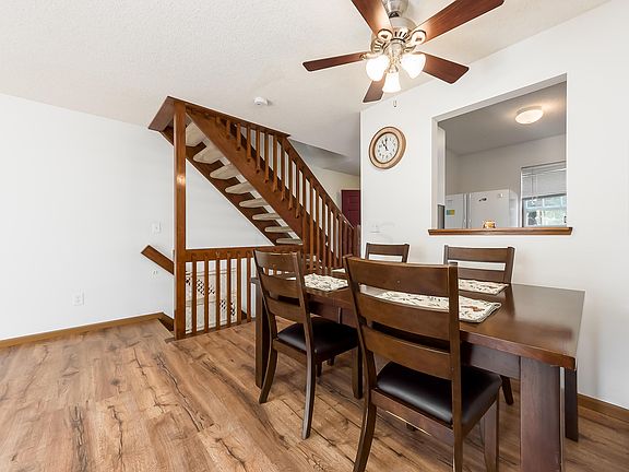 3rd image of 170 Macandrews Way