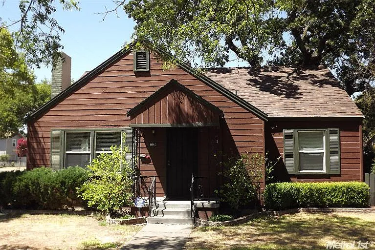 1045 W Magnolia St photo 1