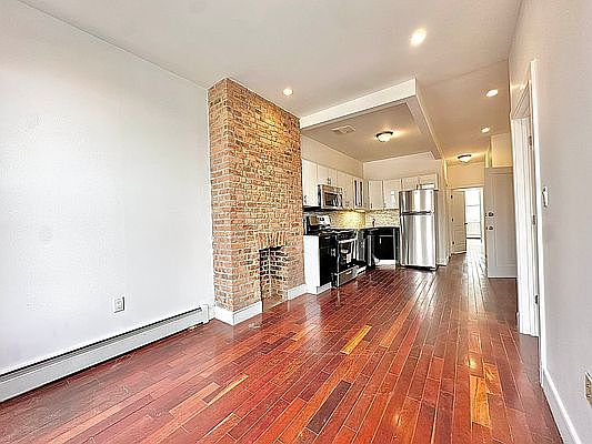 1st image of 144 Sumpter St #2