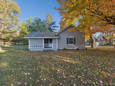 603 N Line St, Chesaning, MI, 48616