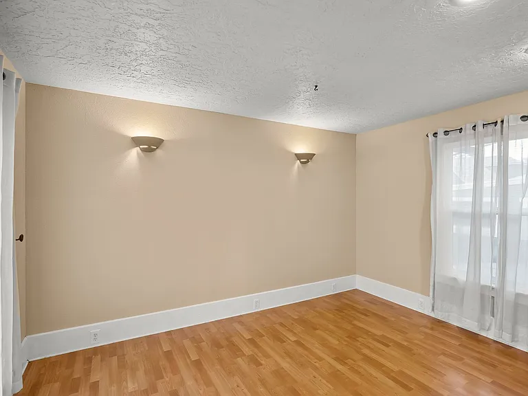 1837 NE 63rd Ave — Photo 16