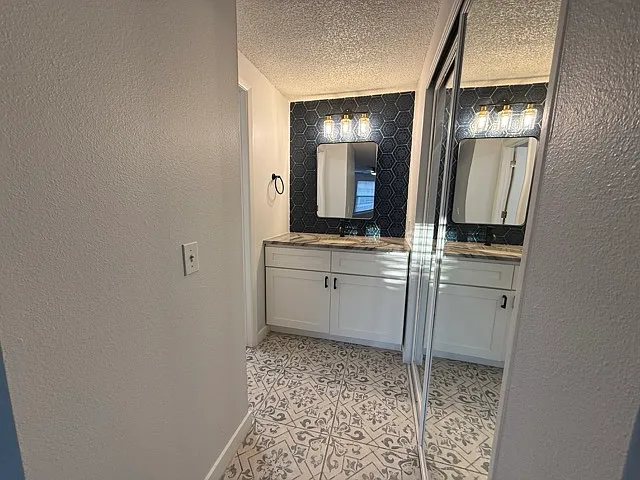 Master bath area