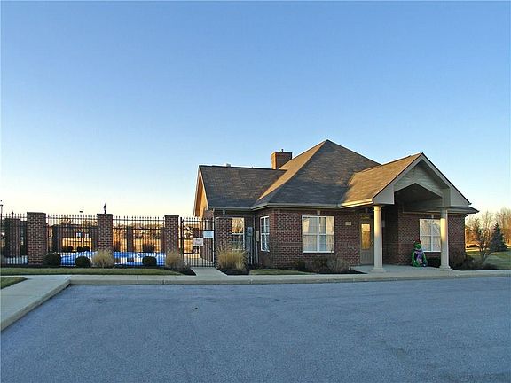 4th image of 1397 Clearvista Dr