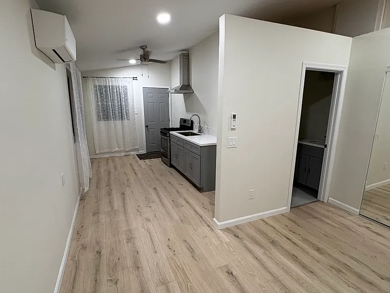 10642 Mountair Ave — Photo 5