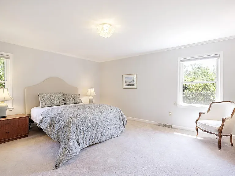 512 Devenger Rd — Photo 19