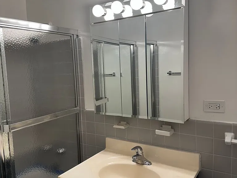 4180 Marine Terrace Apartments — Photo 57