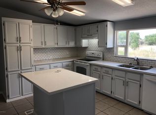 140 W Laguna Trl, Paulden, AZ 86334