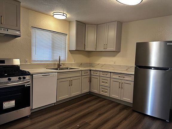 4th image of 2916 Marysville Blvd APT A