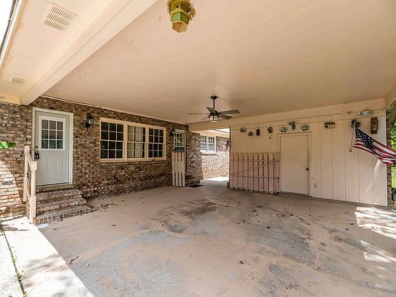 5th image of 4006 Pamela St