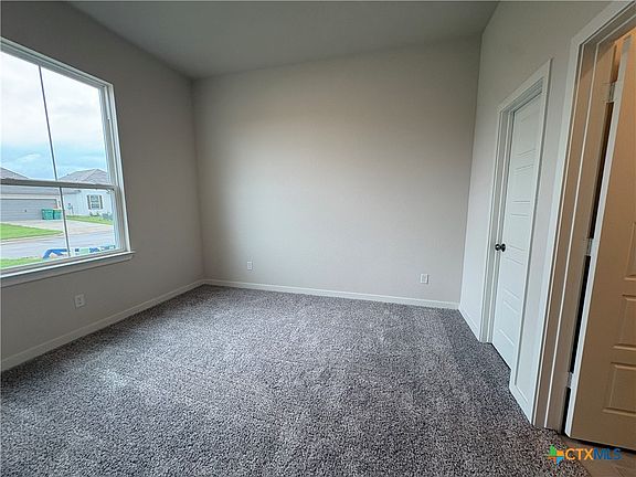 4th image of 1090 Ringo Rd