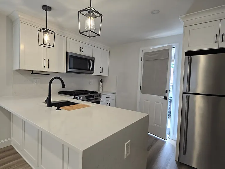 613 Willow Ave #1 — Photo 8