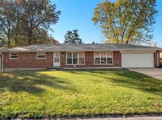 1154 Siebe Dr, Saint Louis, MO 63137