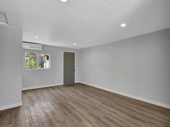 3rd image of 9293 McClure Ave
