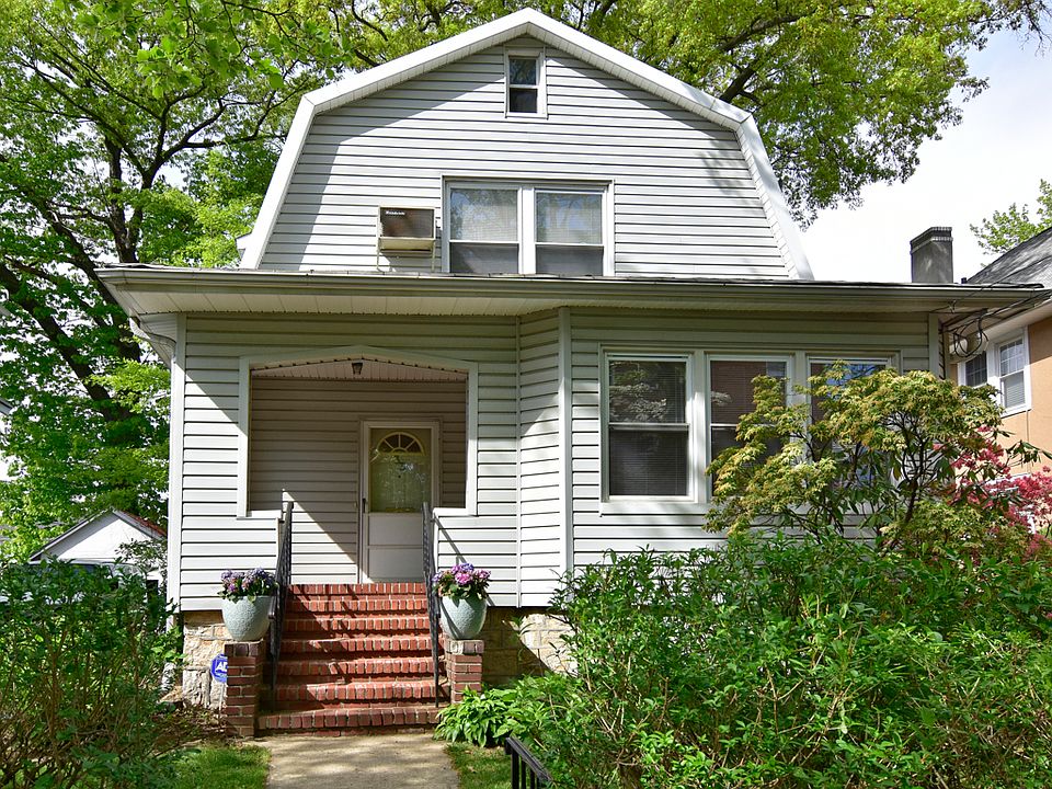 Lovely Dutch Colonial home in Fleetwood