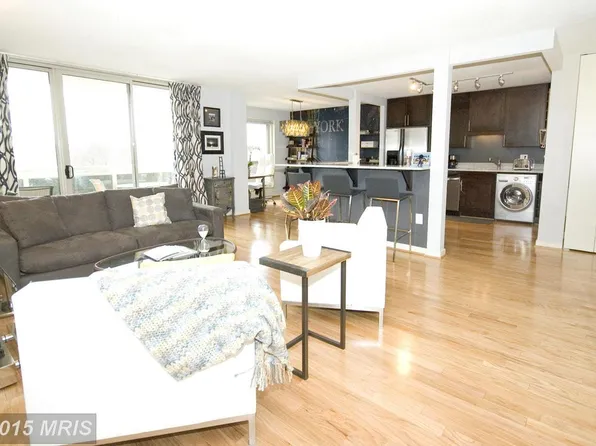 7333 New Hampshire Ave APT 812S, Takoma Park, MD 20912