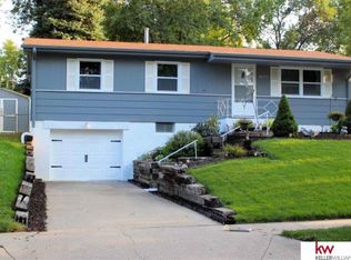 9477 Wirt St, Omaha, NE 68134