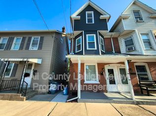 20 E Prospect St, Nazareth, PA 18064
