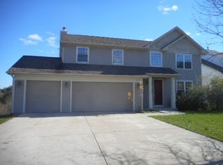 971 Autumn Dr, Antioch, IL